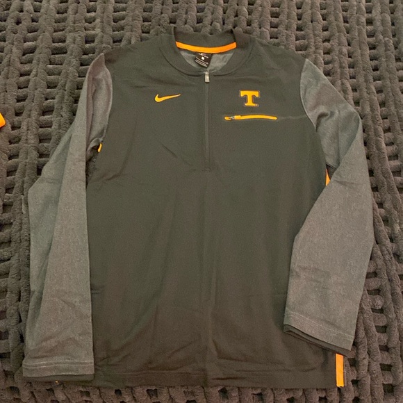 NWT men’s Nike UT jacket - Picture 1 of 4